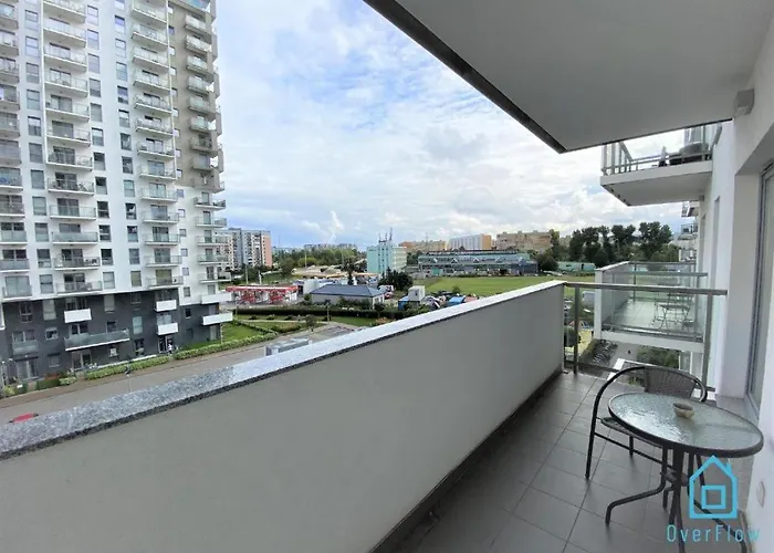 Milky Apartment With Balcony - 3 Km To Baltic Sea