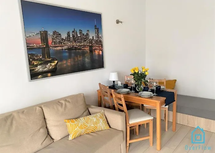 Milky Apartment With Balcony - 3 Km To Baltic Sea